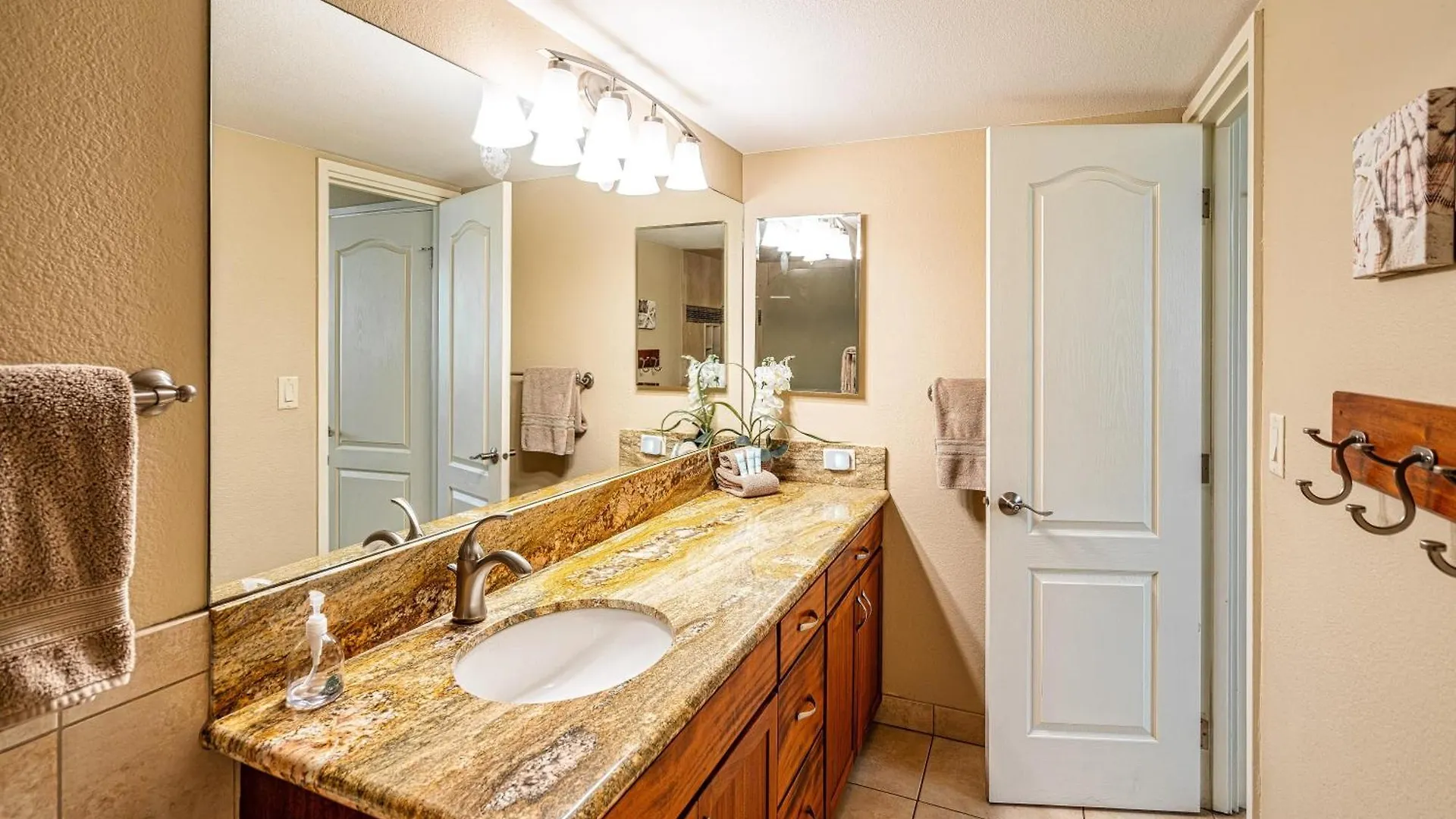 Kamaole Sands 2-101 Wailea  Holiday home
